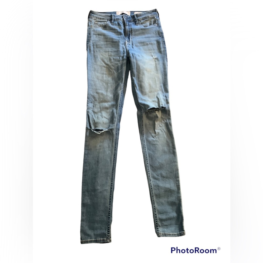Hollister knee ripped jeans like new worn once